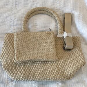 Elegant Cream Woven Handbag Set